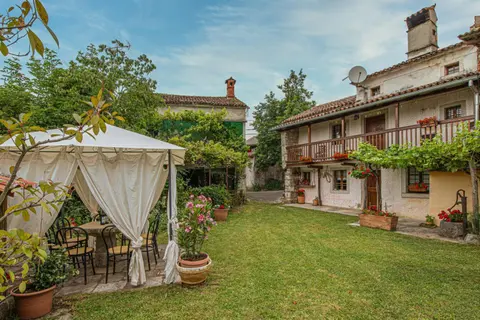 Luin Country House near Štanjel - Happy Rentals