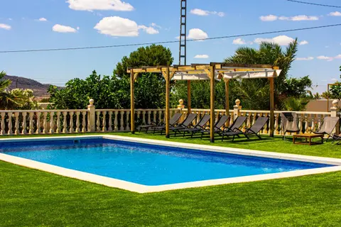 Finca moderna en ambiente rural, Agost