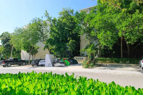 Elegant 2BR Home in Sirenis with Pool BBQ Pkng close to the Beach