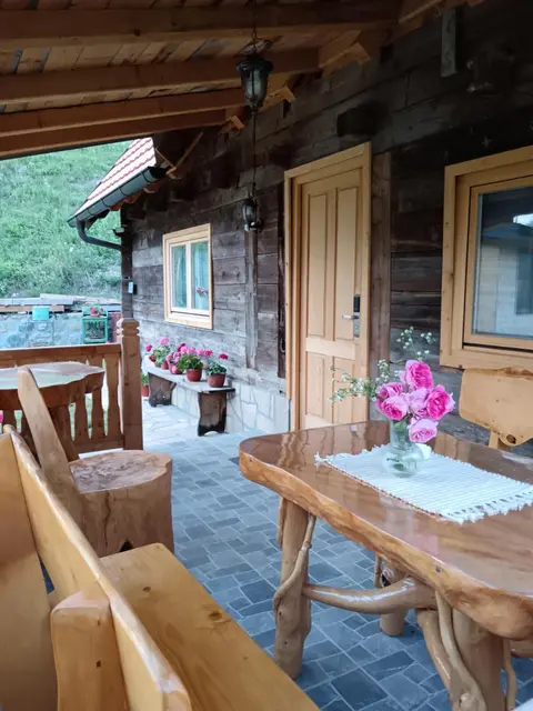 Brvnara Etno Lux