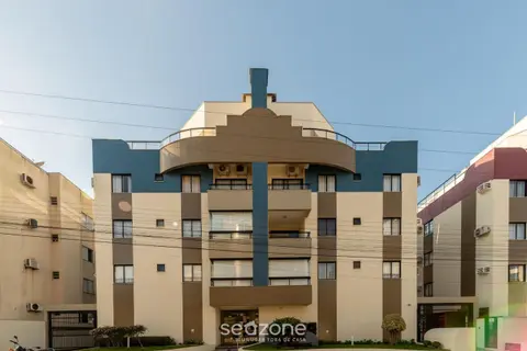 3BR apt w/BBQ 240m sea Bombas/SC CAY0123