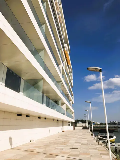 Mamaia's Windows to the Lake