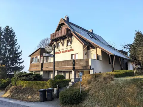 Urlaubsmagie - Ferienwohnung Bergsteigersuite - mit Balkon - Blick in die Sächsische Schweiz - B8