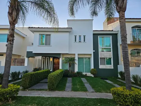casa jardín real