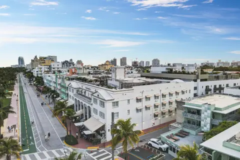 Cozy South Beach 1BR Apt Near Beach & Ocean Drive