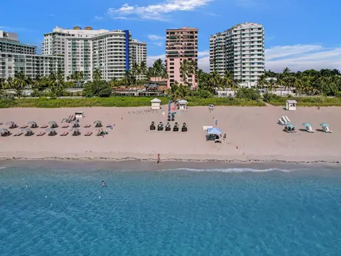 Adorable 2 Bedroom Condo Beach Service 904