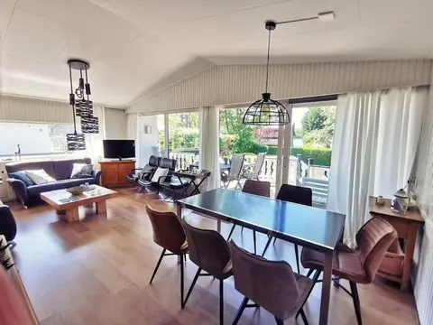 Perfect place for water lovers! Fireplace and Lakeview