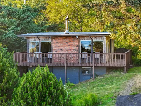 Manzanita Oceanview Retreat Pet Friendly Stay