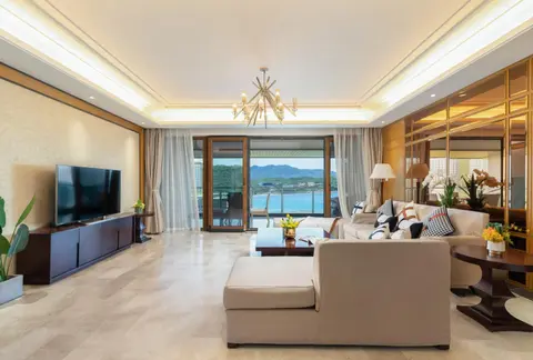 Haiyun Island - Mid-Levels Peninsula Future Water World 2 bedrooms, 2 bathrooms and 1 living room luxury apartment suite