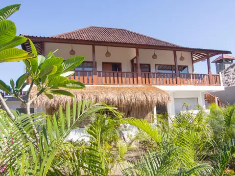 CoCo Breeze Spa Hotel