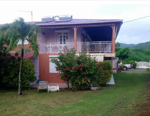 Studio accueillant à Sainte-Luce, 30 m² avec jardin privé