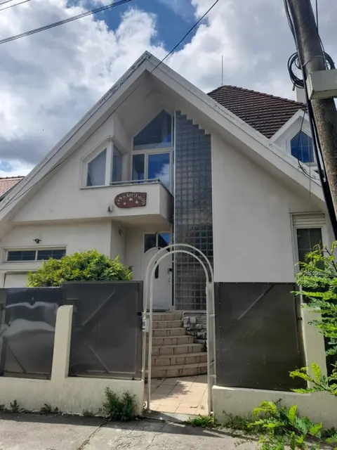 Lara Guest House