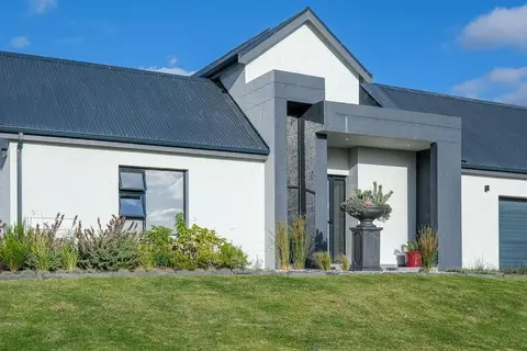 The Halfway House @ Kingswood Golf Estate
