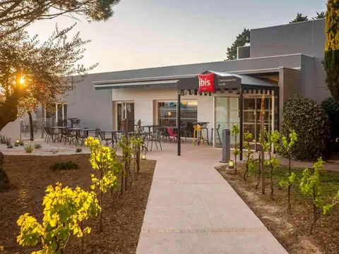 ibis Carcassonne Est la Cité