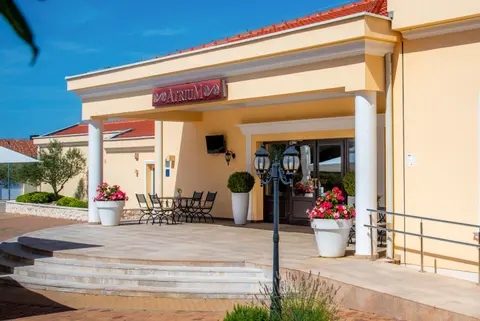 Guest Accommodation Atrium Gulin