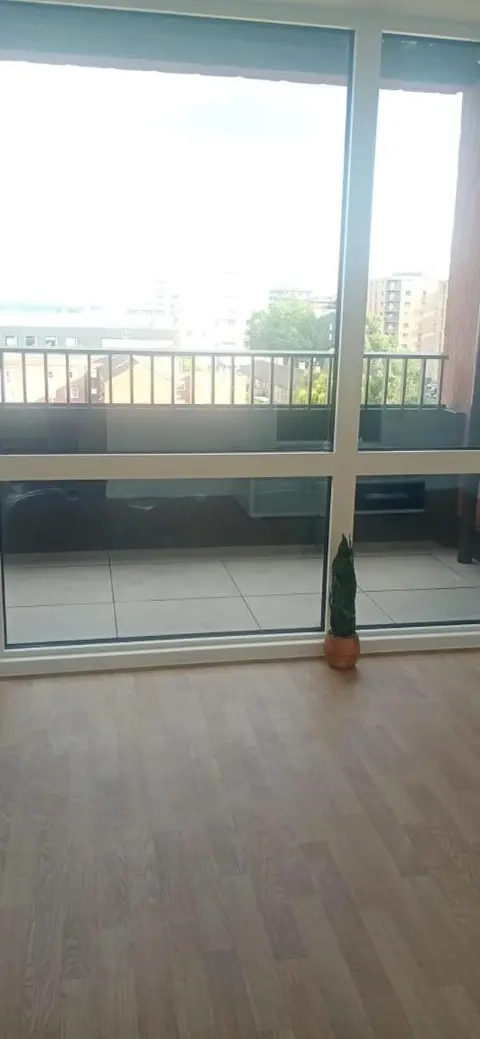 Brand new London Apartment with a large Balcony