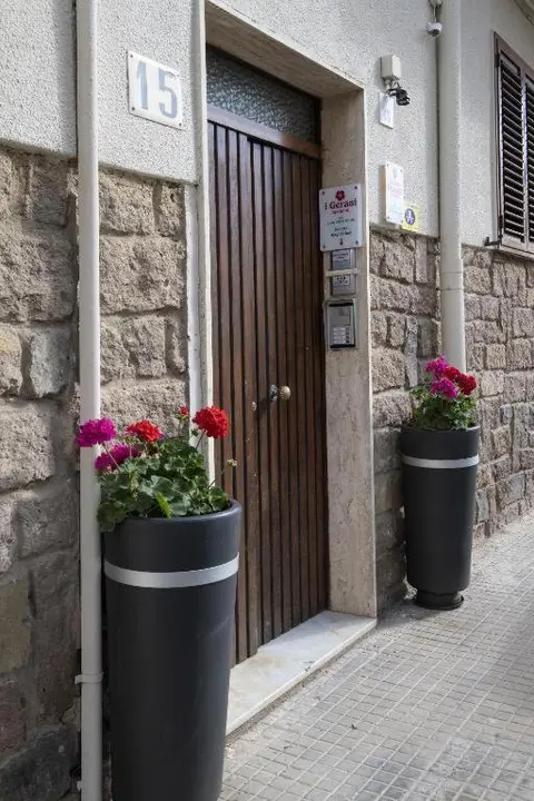 Casa I GERANI 2 a 300m DAL MARE
