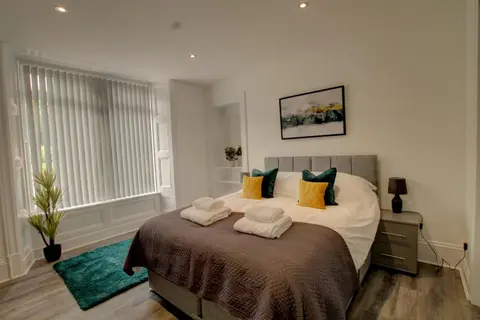 Bright & Stylish 1-Bed Apt w free parking & Wi-Fi