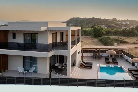 Diamond Villa with swimming pool