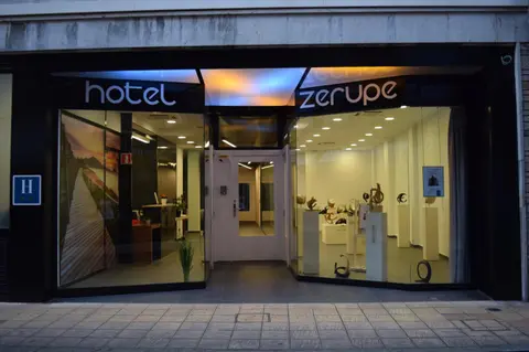 Zerupe Hotel