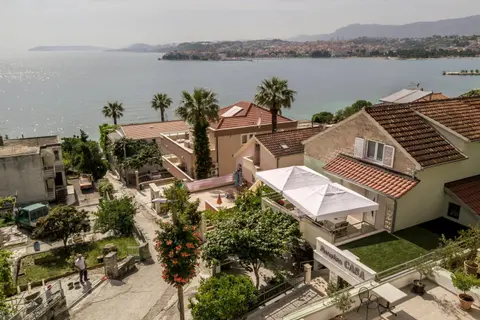 Sea view APARTMENT PEPE