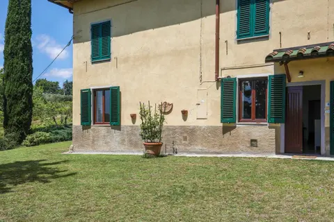 Appartamento con piscina GRAZIA a 10 minuti da FIRENZE, vista campagna