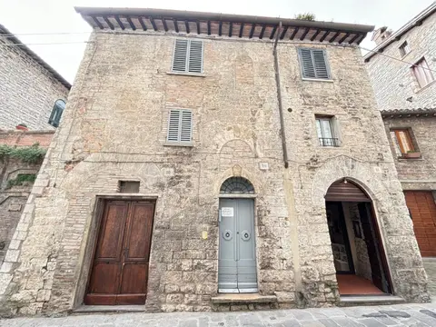 Red House-nel Cuore Medievale di Gubbio