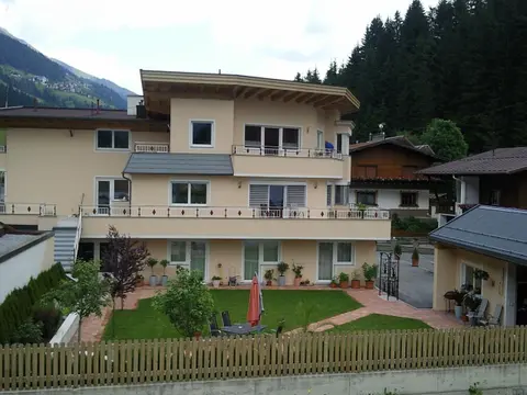 Apart la Montagnia