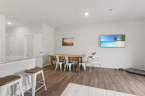 Two Shenandoah Valley Townhomes Sleeps 16