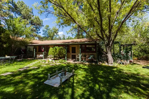 Apple Creek Cottages
