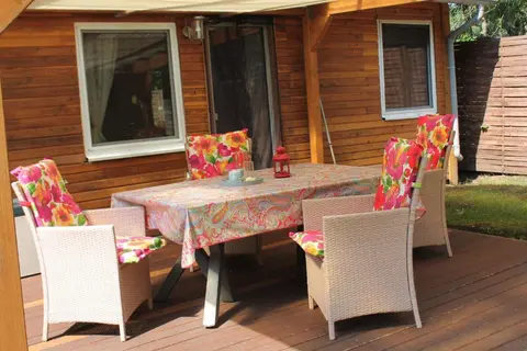 Freistehender Bungalow am See