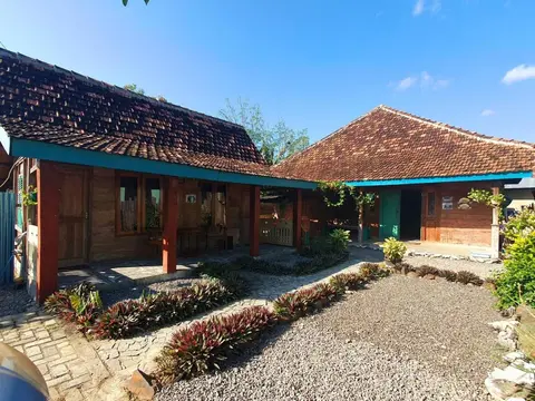 Tety's Wooden Villa