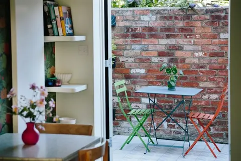 Cute 1 bed Townhouse in Jericho