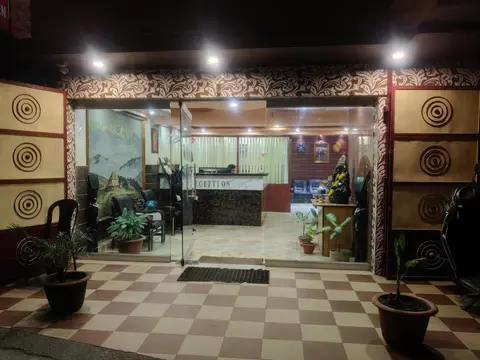 Hotel Vista Grand Darjeeling - near Railway station and mall road