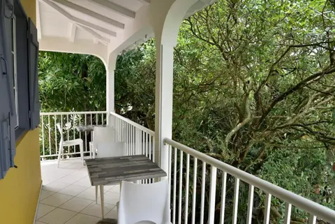 Appartement charmant à Le Gosier avec vue sur la mer, 110 m²