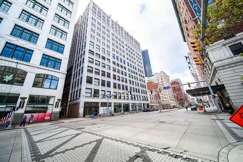 Heart of Dt with Corner View and with FREE POOL & STEAM 307