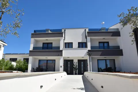 Apartments Rismondi 37E