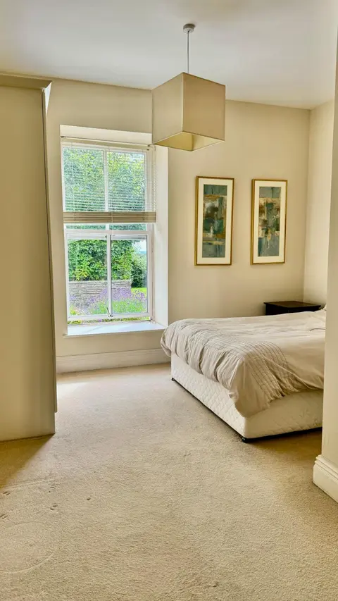 Room with Private bath near the center