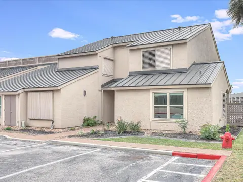 Bayhouse Condo