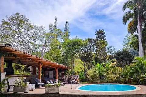 Increíble finca campestre en Cerritos-Pereira
