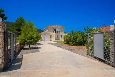 Blue Villa