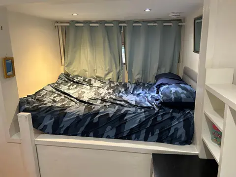 Traditional Edinburgh City Centre Apartment
