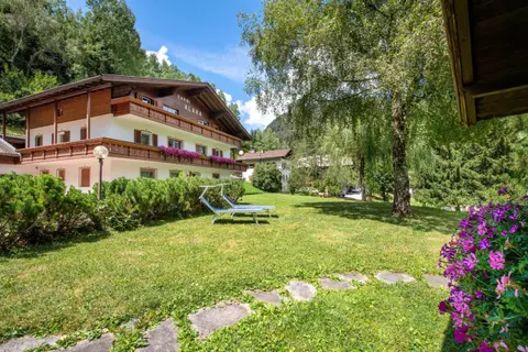 Alara Rooms