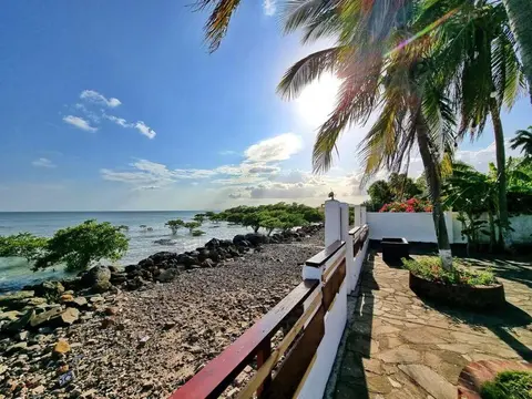 A beachfront property very near to Panama city