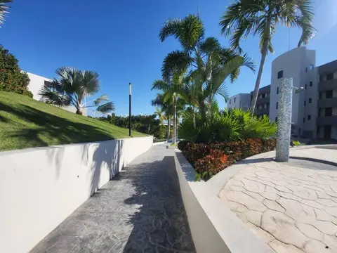 Quadrant - Ocean Pool View - Family Getaway