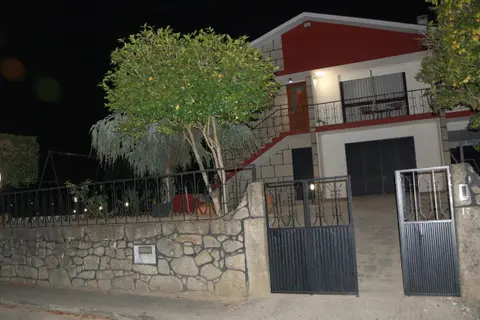 Correia Villa