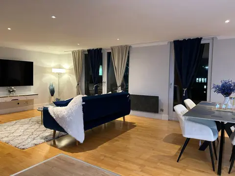 LA Suites