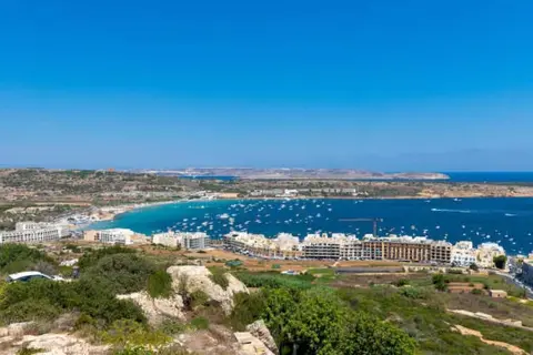 Stunning Sea View Haven at Seabreeze Court