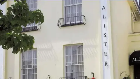 Alister Guest House