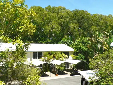 Mango Tree Holiday Apartments